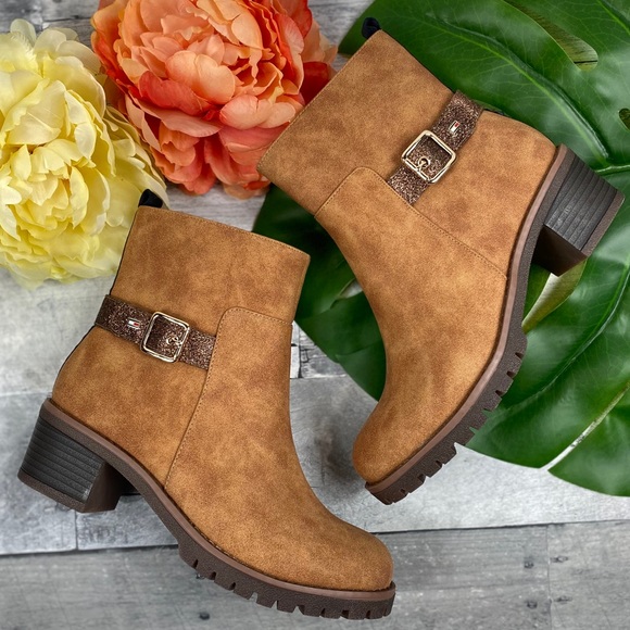 Tommy Hilfiger Other - Tommy Hilfiger Teri Marlow boots girls